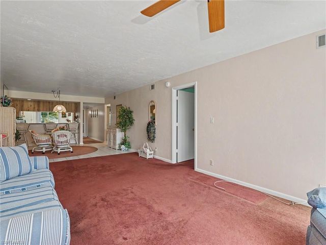 3816 Snowflake LN 1303, Naples, FL 34112
