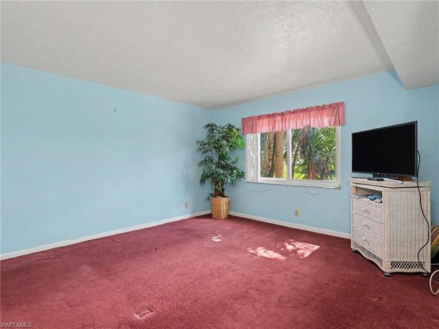 3816 Snowflake LN 1303, Naples, FL 34112