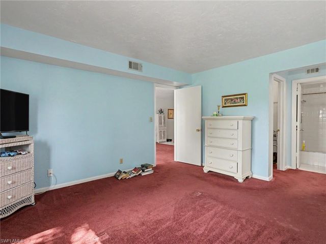 3816 Snowflake LN 1303, Naples, FL 34112