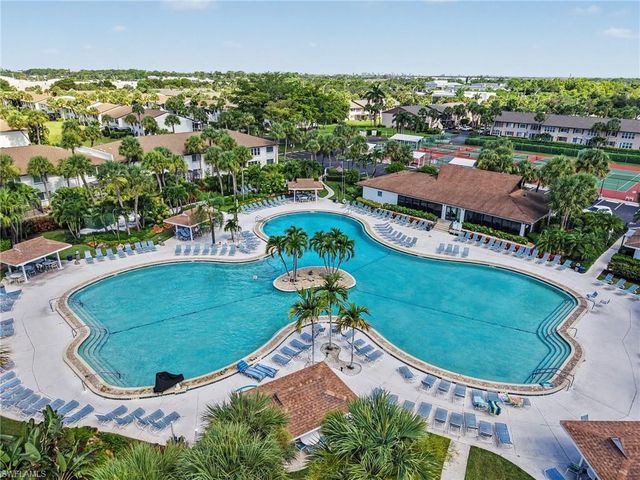 3816 Snowflake LN 1303, Naples, FL 34112