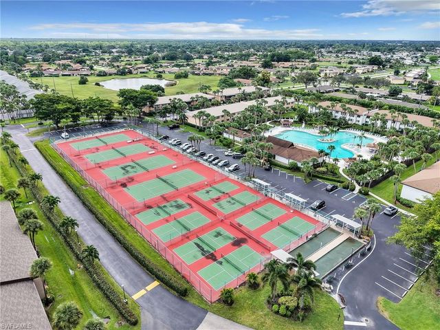 3816 Snowflake LN 1303, Naples, FL 34112
