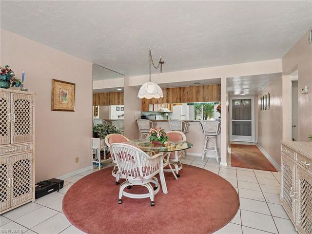 3816 Snowflake LN 1303, Naples, FL 34112