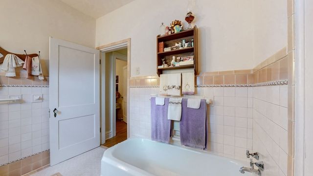 505 Walnut St, Paris, TN 38242