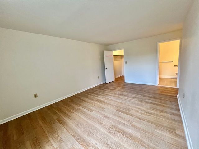 1004 Paradise Rd 1H, Swampscott, MA 01907