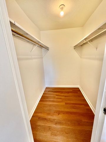 1004 Paradise Rd 1H, Swampscott, MA 01907