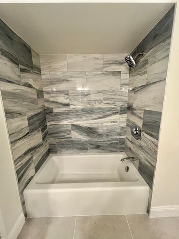 1004 Paradise Rd 1H, Swampscott, MA 01907