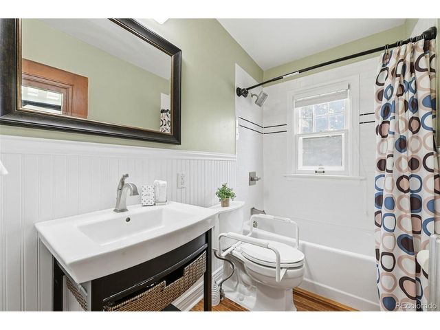 2002 W Ridge Rd, Littleton, CO 80120