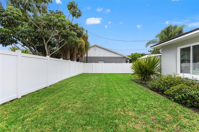 1030 32ND AVENUE N, St Petersburg, FL 33704
