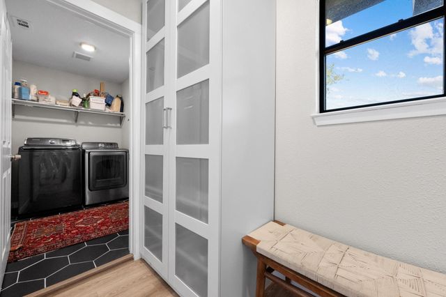 1006 Hollybluff ST, Austin, TX 78753