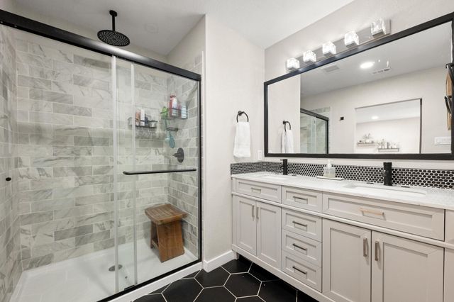 1006 Hollybluff ST, Austin, TX 78753