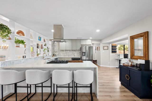 1006 Hollybluff ST, Austin, TX 78753