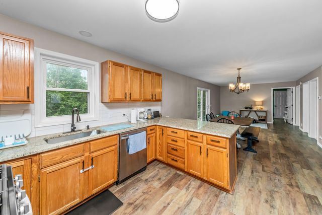 4240 E Commerce Road, Commerce Twp, MI 48382