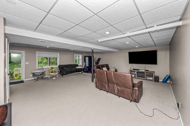 4240 E Commerce Road, Commerce Twp, MI 48382