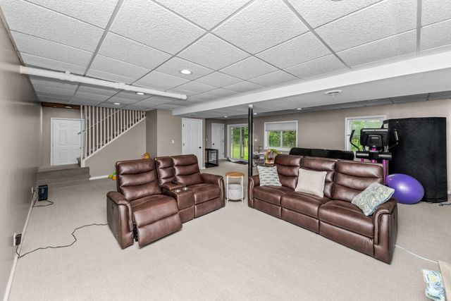4240 E Commerce Road, Commerce Twp, MI 48382