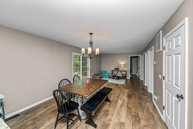 4240 E Commerce Road, Commerce Twp, MI 48382