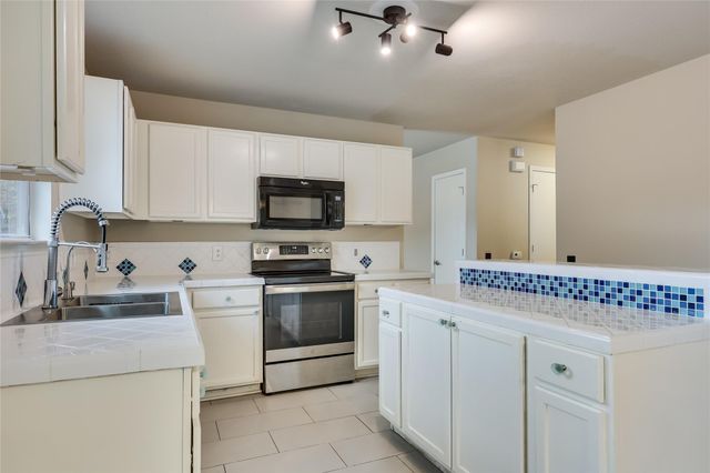 9005 Elfen CV, Austin, TX 78724