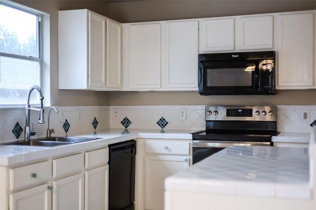 9005 Elfen CV, Austin, TX 78724