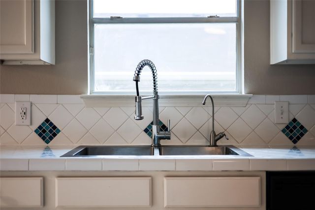 9005 Elfen CV, Austin, TX 78724