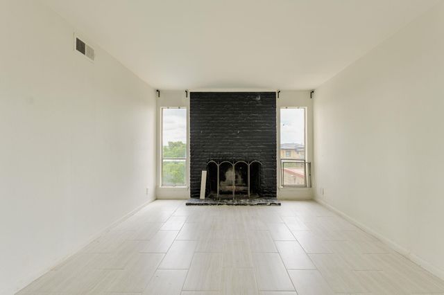 3431 North Hills DR 321, Austin, TX 78731