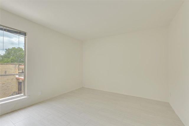 3431 North Hills DR 321, Austin, TX 78731