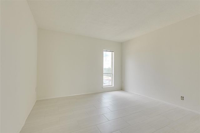3431 North Hills DR 321, Austin, TX 78731