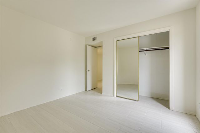 3431 North Hills DR 321, Austin, TX 78731