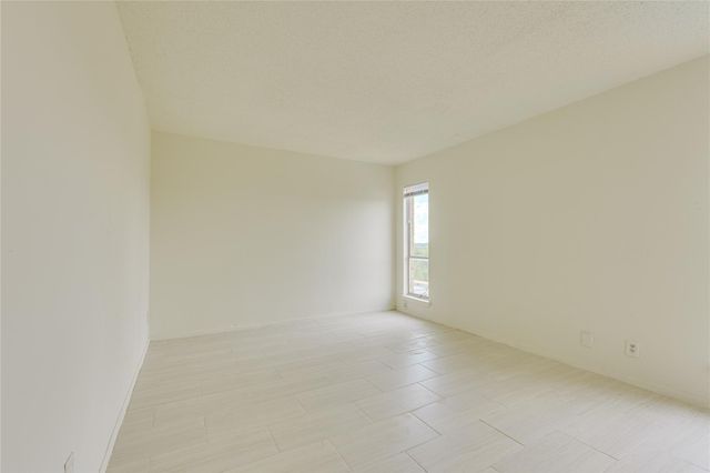 3431 North Hills DR 321, Austin, TX 78731