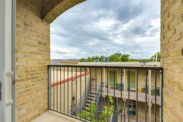 3431 North Hills DR 321, Austin, TX 78731