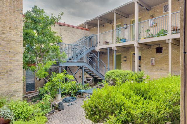 3431 North Hills DR 321, Austin, TX 78731