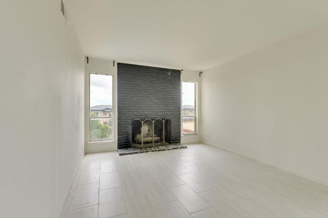 3431 North Hills DR 321, Austin, TX 78731