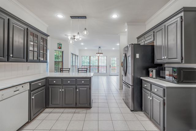 112 Miramar Drive, Maumelle, AR 72113