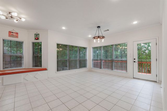 112 Miramar Drive, Maumelle, AR 72113