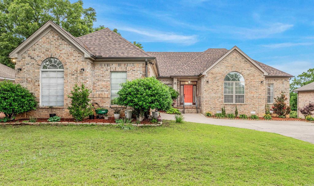 112 Miramar Drive, Maumelle, AR 72113