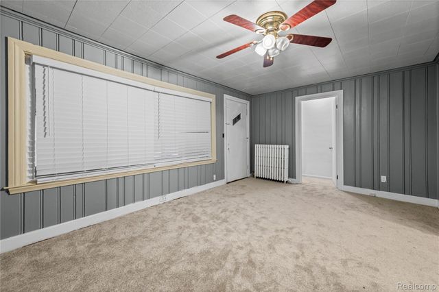 23276 Stewart Avenue, Warren, MI 48089