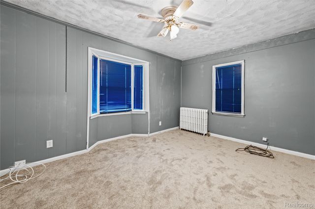 23276 Stewart Avenue, Warren, MI 48089