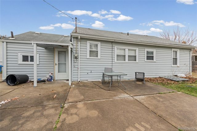 23276 Stewart Avenue, Warren, MI 48089