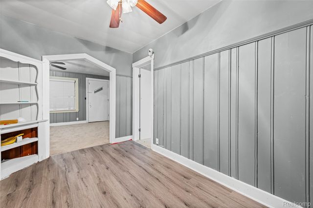 23276 Stewart Avenue, Warren, MI 48089