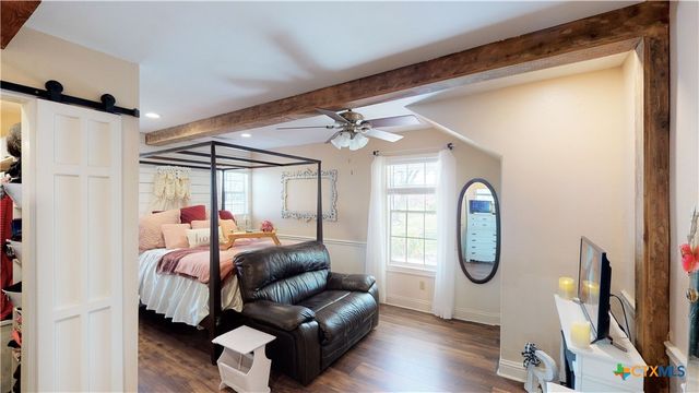 612 Mccormick Drive, Victoria, TX 77904