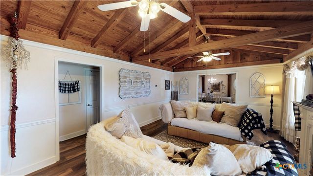 612 Mccormick Drive, Victoria, TX 77904