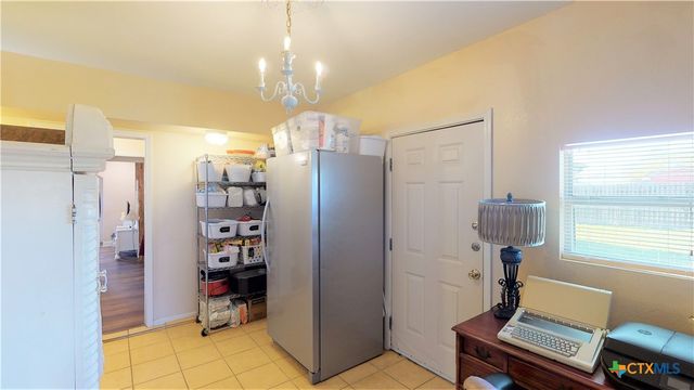 612 Mccormick Drive, Victoria, TX 77904