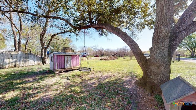 612 Mccormick Drive, Victoria, TX 77904