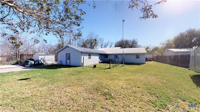 612 Mccormick Drive, Victoria, TX 77904
