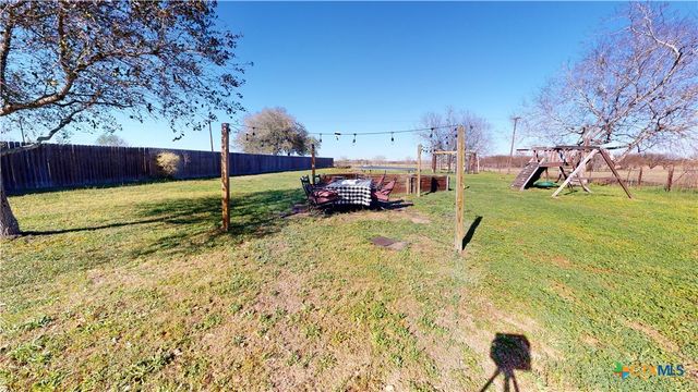 612 Mccormick Drive, Victoria, TX 77904
