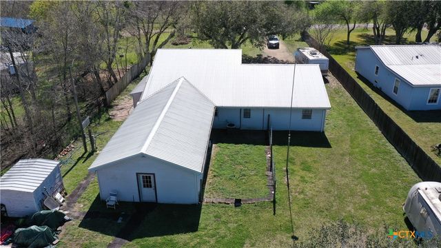 612 Mccormick Drive, Victoria, TX 77904