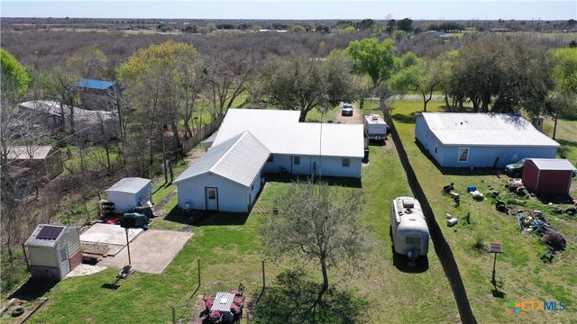 612 Mccormick Drive, Victoria, TX 77904