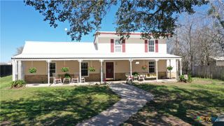 612 Mccormick Drive, Victoria, TX 77904