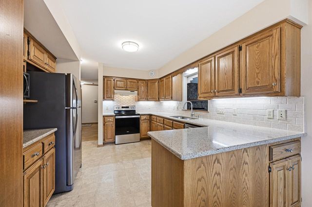 1045 Lansdowne COURT, Brookfield, WI 53045