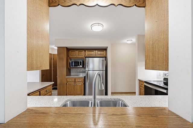 1045 Lansdowne COURT, Brookfield, WI 53045