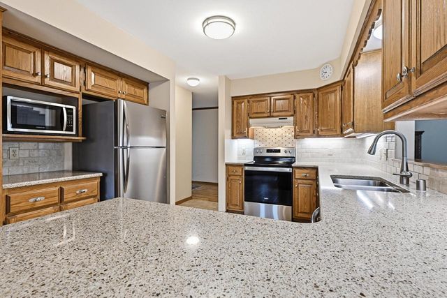 1045 Lansdowne COURT, Brookfield, WI 53045