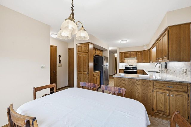 1045 Lansdowne COURT, Brookfield, WI 53045